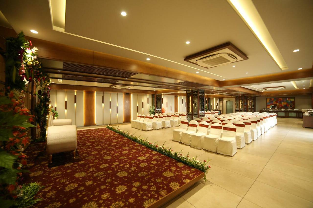 Hotel Avaante Ahmedabad Formerly Known As The Orchid Hotel 외부 사진
