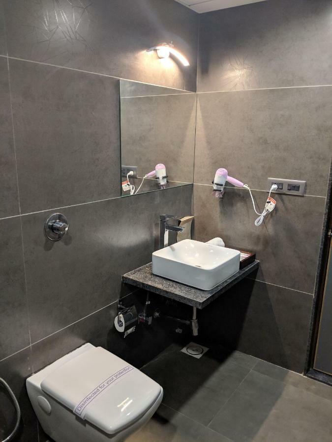 Hotel Avaante Ahmedabad Formerly Known As The Orchid Hotel 외부 사진