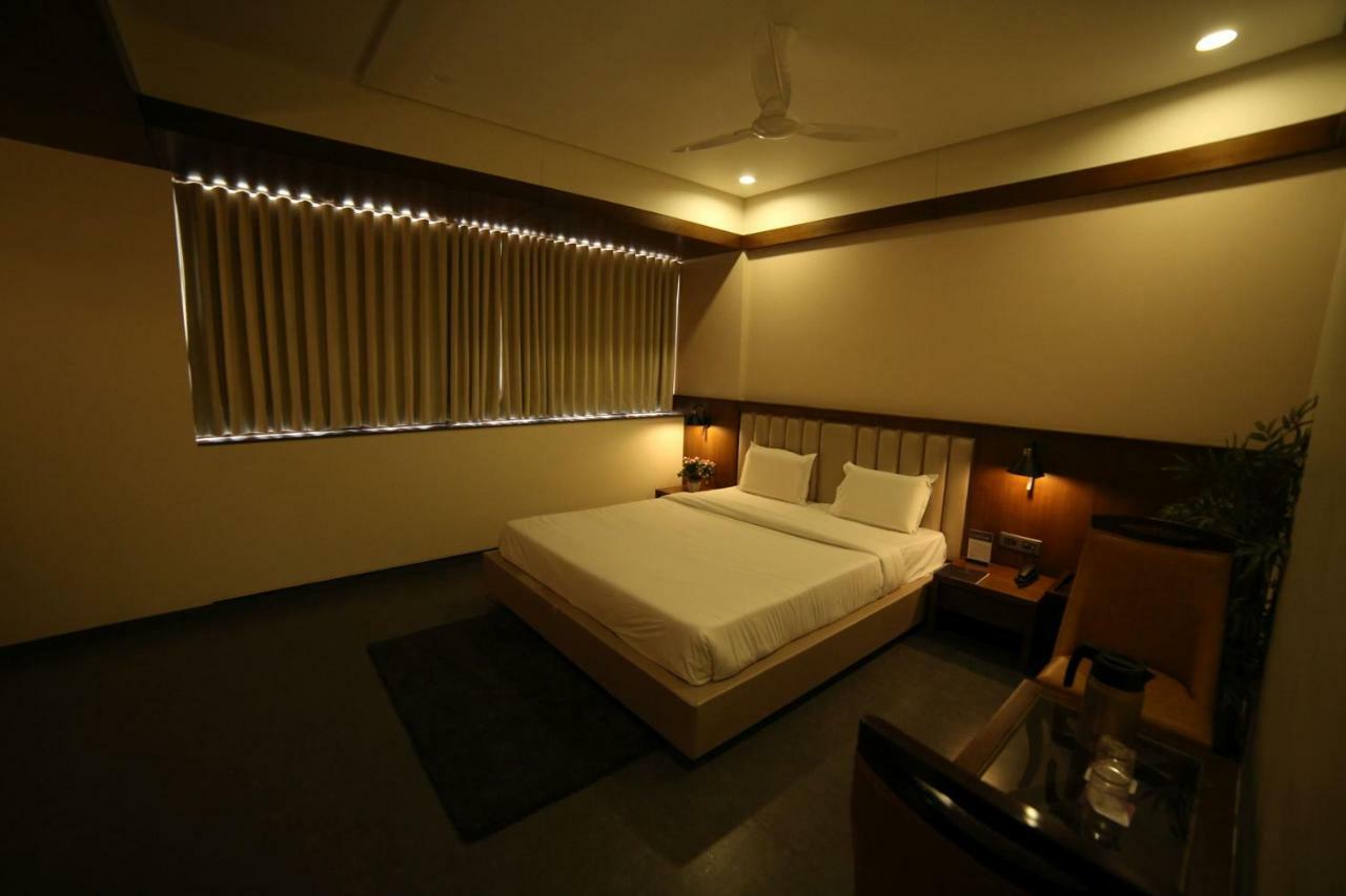 Hotel Avaante Ahmedabad Formerly Known As The Orchid Hotel 외부 사진