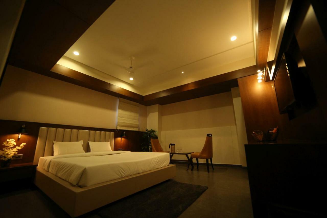 Hotel Avaante Ahmedabad Formerly Known As The Orchid Hotel 외부 사진